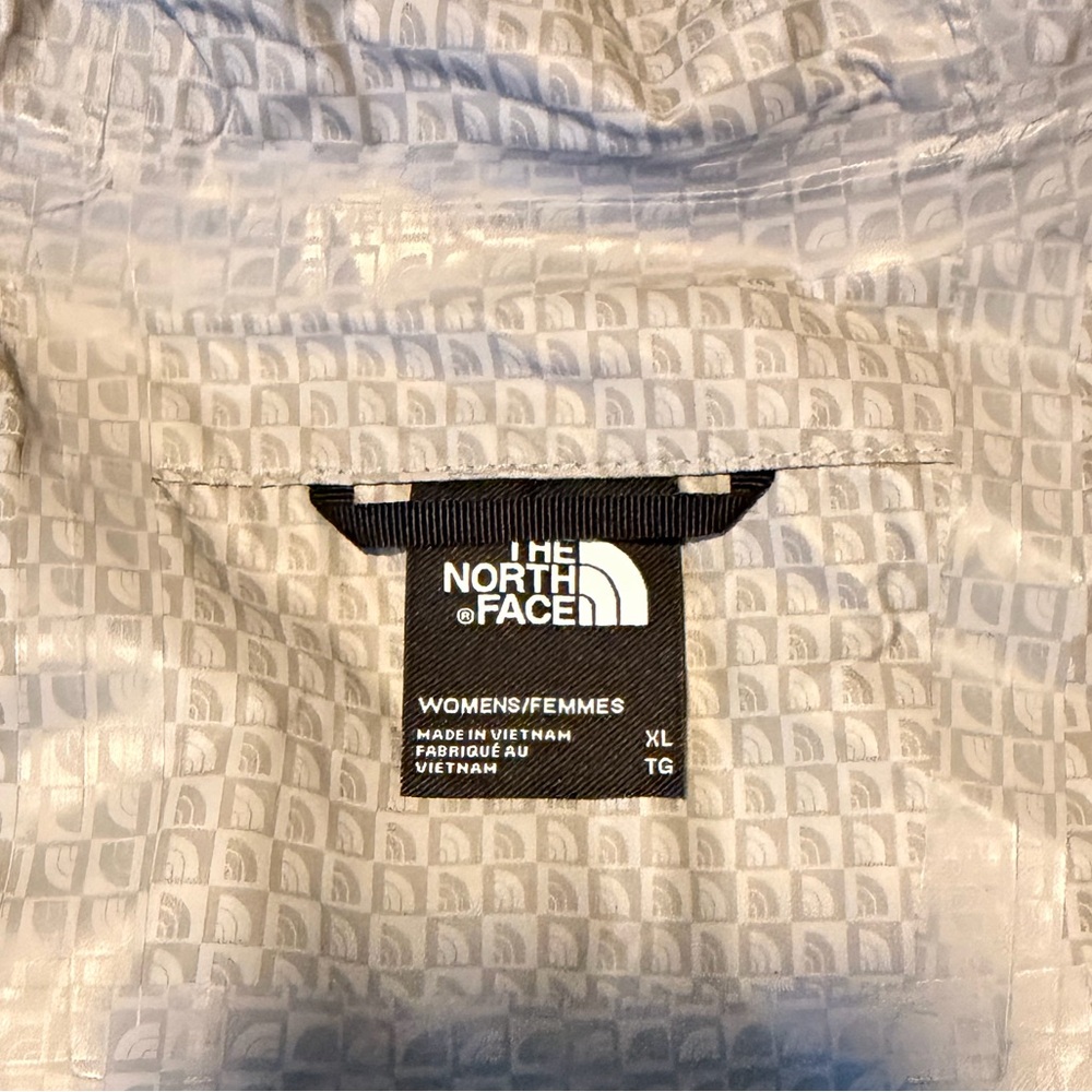 The North Face Women's Mulberry Raincoat Size XL - Picture 5 of 8